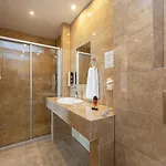 Dworek Morski & Wellness Bed & Breakfast 4*