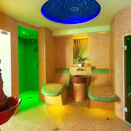 Nocleg ze śniadaniem Dworek Morski Spa&wellness 4*