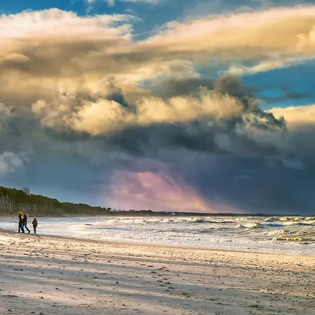 Dworek Morski & Wellness 4*