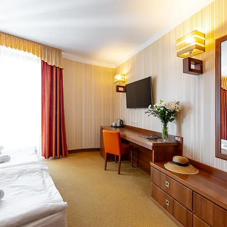 Nocleg ze śniadaniem Dworek Morski Spa&wellness 4*