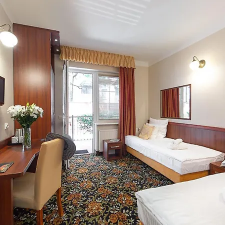 Bed & Breakfast Dworek Morski & Wellness Mielno (Koszalin)
