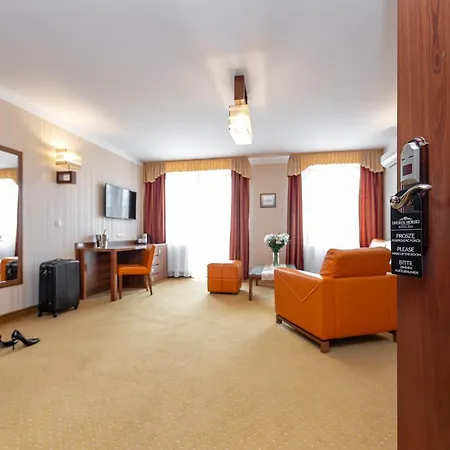 Dworek Morski & Wellness 4*