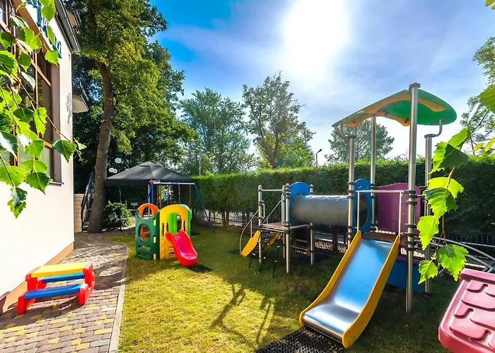 Bed and breakfast Dworek Morski & Wellness 4*