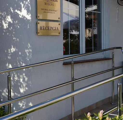 Dworek Morski & Wellness 4* 梅尔诺